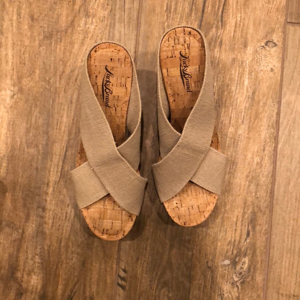 Lucky Brand wedge sandal heels 8